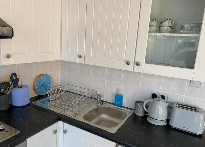 Close To Beach. Two Bed Compact Flat.